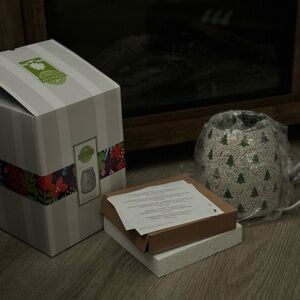 Scentsy Merry Mosaic Warmer New in Box